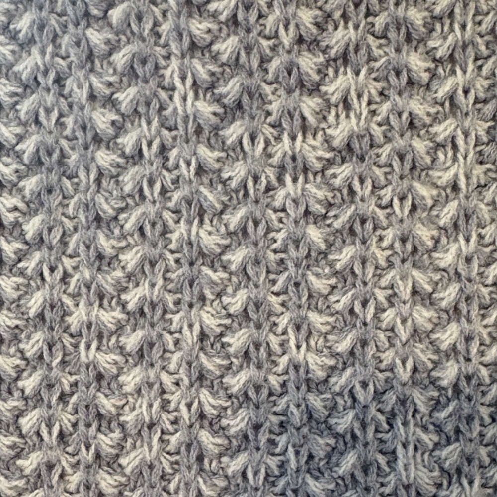 Universal Thread Textured Gray Crew Neck Sweater - Picture 4 of 8